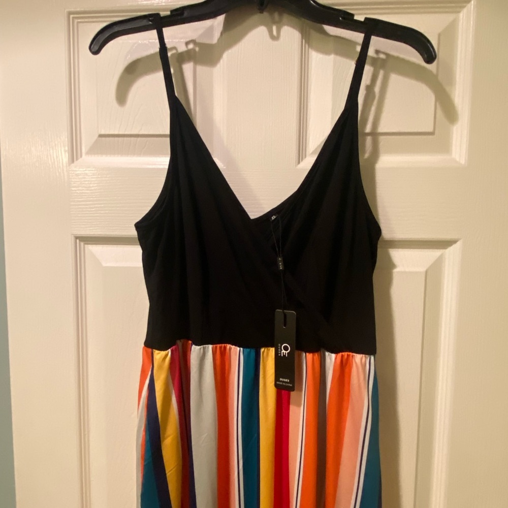 Ouges Black-multicolored dress.  Size XL.  Straps and pockets